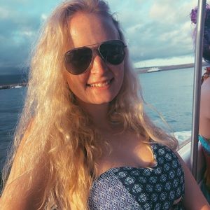 Meet your Posher, Nadia